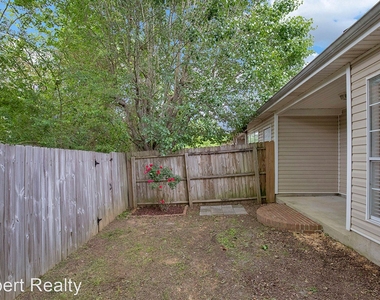 7543 Spencer Lane - Photo Thumbnail 21