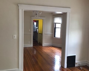 6 Edwin St Apt 2j - Photo Thumbnail 3