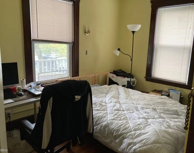 6 Edwin St Apt 2j - Photo Thumbnail 4