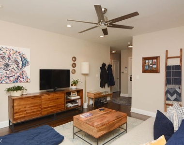 1432 W. Farragut, Unit 1a - Photo Thumbnail 7