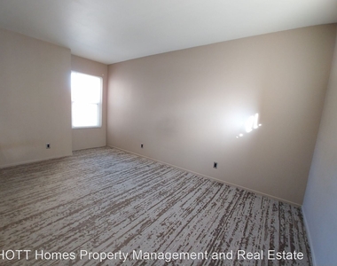 2260 North Towne Ave, Unit 3 - Photo Thumbnail 25