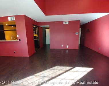 2260 North Towne Ave, Unit 3 - Photo Thumbnail 7