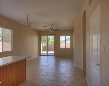 8776 W Adam Avenue - Photo Thumbnail 4