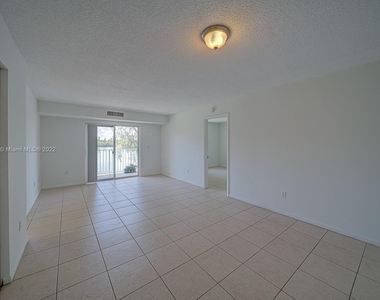 8240 Sw 210th St - Photo Thumbnail 16