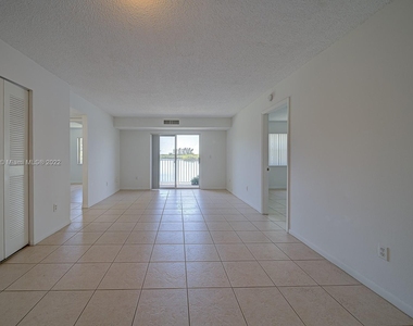 8240 Sw 210th St - Photo Thumbnail 17