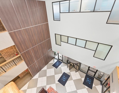 608 S Washington Street - Photo Thumbnail 2