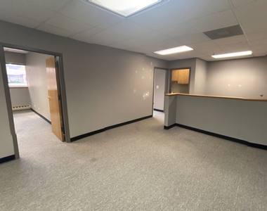 608 S Washington Street - Photo Thumbnail 7