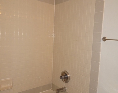 480 N Mcclurg Court - Photo Thumbnail 9