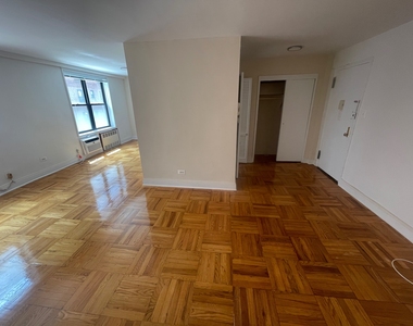 102-20 67th Drive - Photo Thumbnail 9