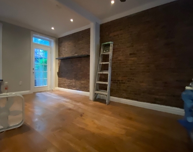 4 BED IN THE EAST VILLAGE**** - Photo Thumbnail 16