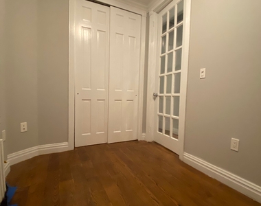 4 BED IN THE EAST VILLAGE**** - Photo Thumbnail 4