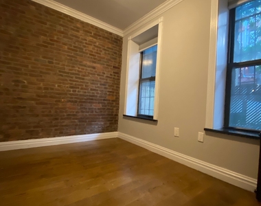 4 BED IN THE EAST VILLAGE**** - Photo Thumbnail 15