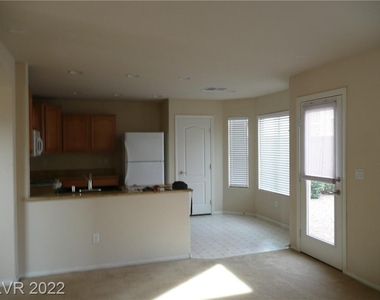 9336 Freedom Heights Avenue - Photo Thumbnail 5