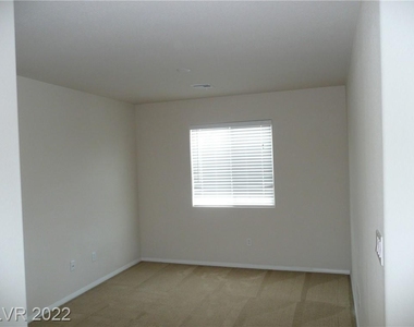 9336 Freedom Heights Avenue - Photo Thumbnail 11