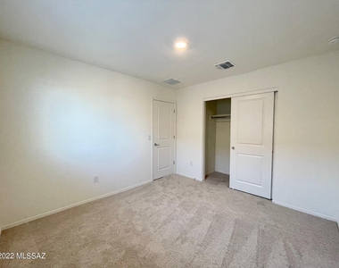 12854 N Peony Drive - Photo Thumbnail 32