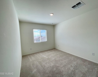 12854 N Peony Drive - Photo Thumbnail 7