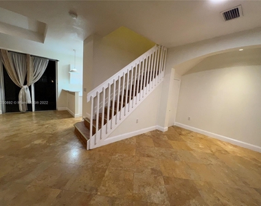 15272 Sw 9th Way - Photo Thumbnail 3