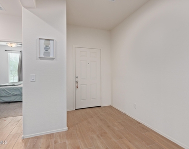 6931 W Golden Lane - Photo Thumbnail 4