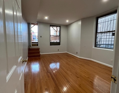 1362 Kenyon Street Nw - Photo Thumbnail 8