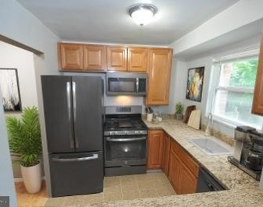 116 Lee Ave #110 - Photo Thumbnail 6