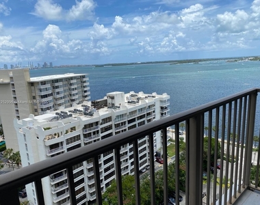 1450 Brickell Bay Dr - Photo Thumbnail 3