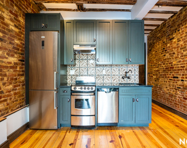 1467 Bedford Avenue - Photo Thumbnail 7