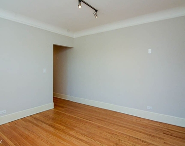 2323 N. Rockwell, Unit 4c - Photo Thumbnail 10