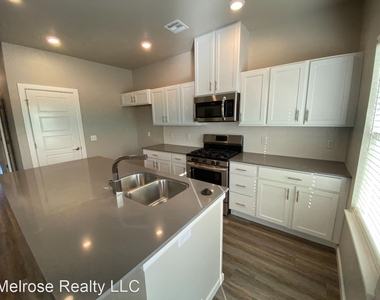 2641 Cedar Tree Road Unit A - Photo Thumbnail 11