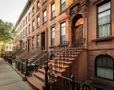 416 West 23rd Street - Photo Thumbnail 4