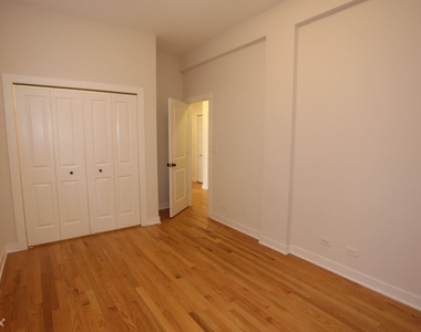 3138 N. Seminary, Unit 2d - Photo Thumbnail 13