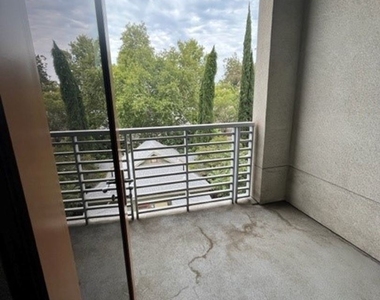 1818 L Street #512 - Photo Thumbnail 13