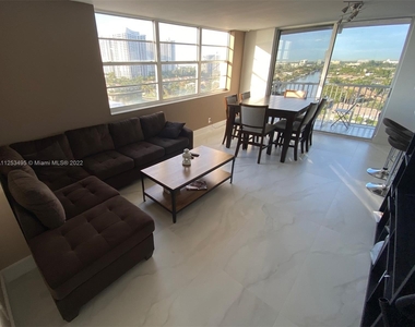 3161 S Ocean Dr - Photo Thumbnail 1