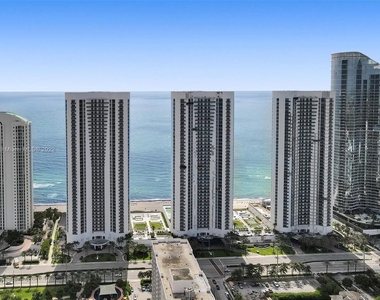 16001 Collins Ave - Photo Thumbnail 52