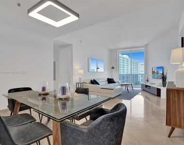 16001 Collins Ave - Photo Thumbnail 5