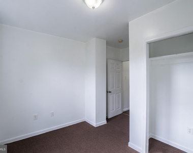 2251 N Sydenham Street - Photo Thumbnail 8