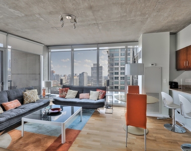 611 S Wells Street - Photo Thumbnail 9