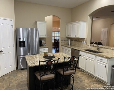 1604 Canyon Oak - Photo Thumbnail 13