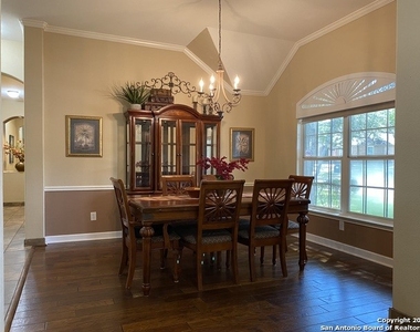 1604 Canyon Oak - Photo Thumbnail 5