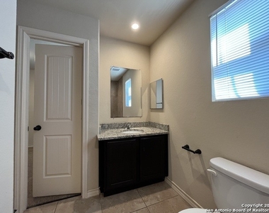 6019 Karly Way - Photo Thumbnail 27