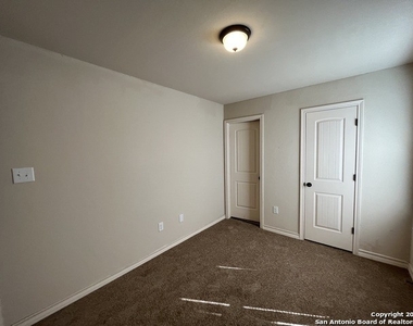 6019 Karly Way - Photo Thumbnail 21