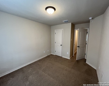 6530 Marcel Way - Photo Thumbnail 20