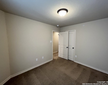 6530 Marcel Way - Photo Thumbnail 23