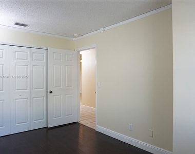 11432 Sw 17th Ct - Photo Thumbnail 16