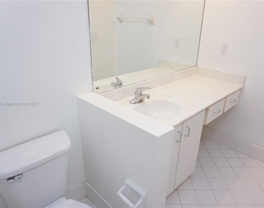 11432 Sw 17th Ct - Photo Thumbnail 12