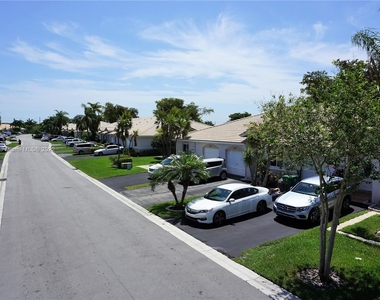 11432 Sw 17th Ct - Photo Thumbnail 24