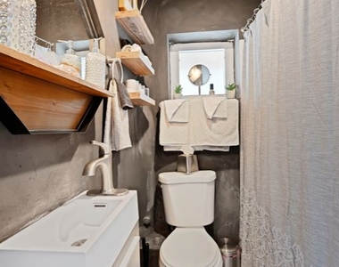 1709 Bank Street Apt 1 - Photo Thumbnail 15