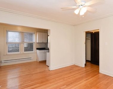 4224 N. Clark, Unit 4 - Photo Thumbnail 11