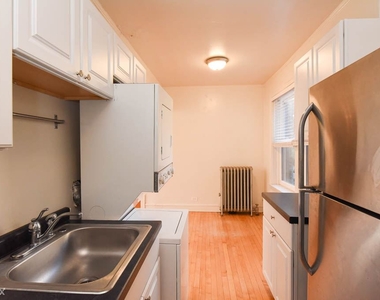 4224 N. Clark, Unit 4 - Photo Thumbnail 3