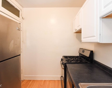 4224 N. Clark, Unit 4 - Photo Thumbnail 1