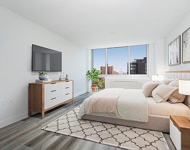 229 Chrystie Street - Photo Thumbnail 2